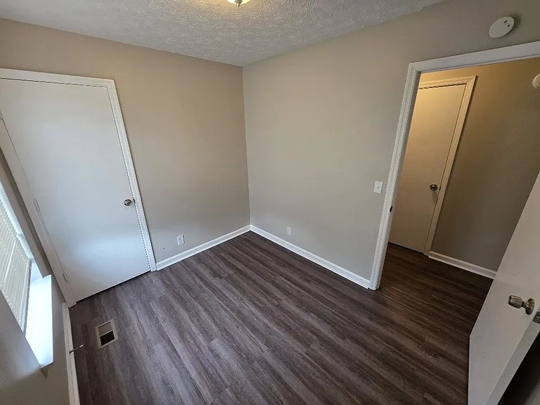812 Shawnwood Cir — Photo 13