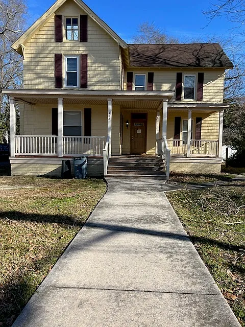 203 East Main Street - APT B — Photo 2