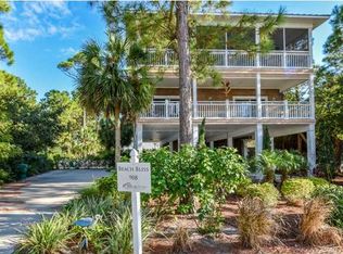 908 W Bayshore Dr, Eastpoint, FL 32328