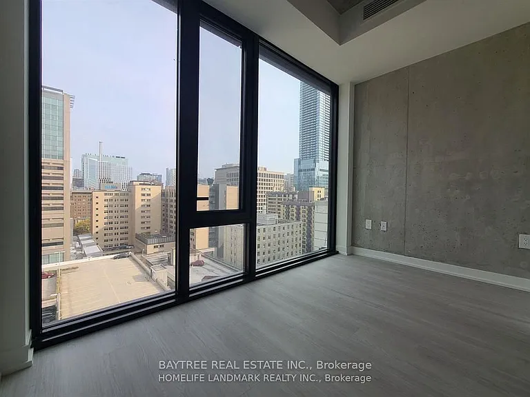 195 McCaul St #1308 — Photo 2