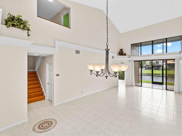 5465 Monterey Cir #E