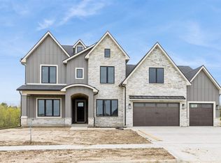 501 Macbride Trl, Solon, IA 52333