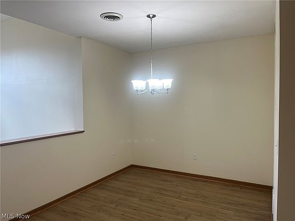 4th image of 49092 Eagle Dr