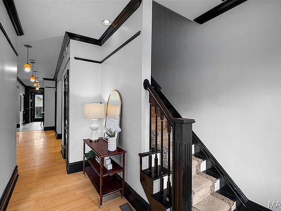 5th image of 3808 Wyoming St