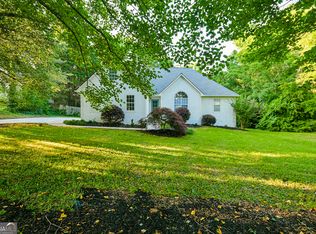 105 Stonemount Ct, Sharpsburg, GA