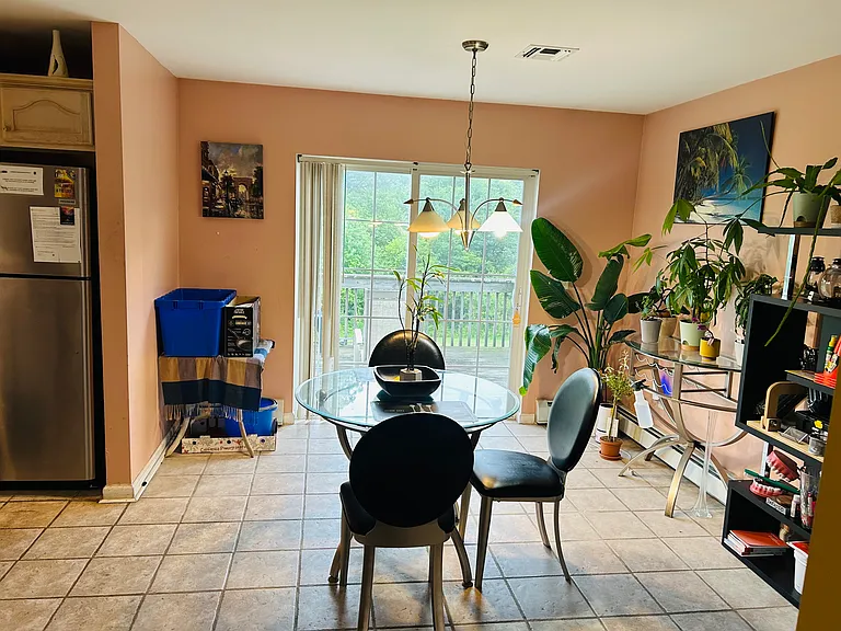 8 Park Cir — Photo 12