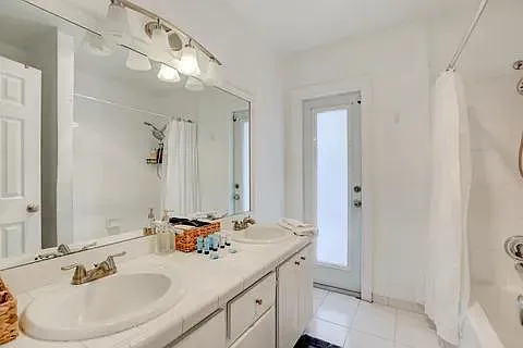3170 NW 68th Ct — Photo 22