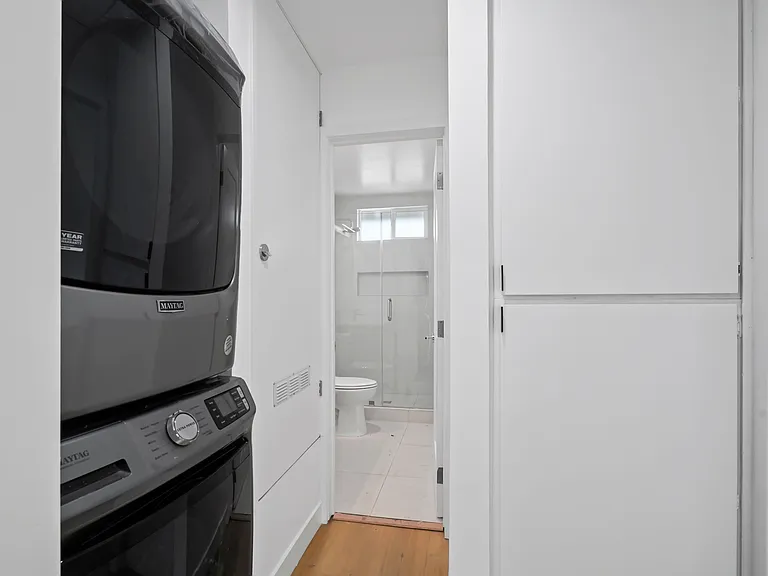 4122 Sequoia St #E — Photo 13