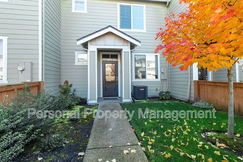 3 bed, 2.5 bath, 1358 sqft, $2,295 — Photo 1