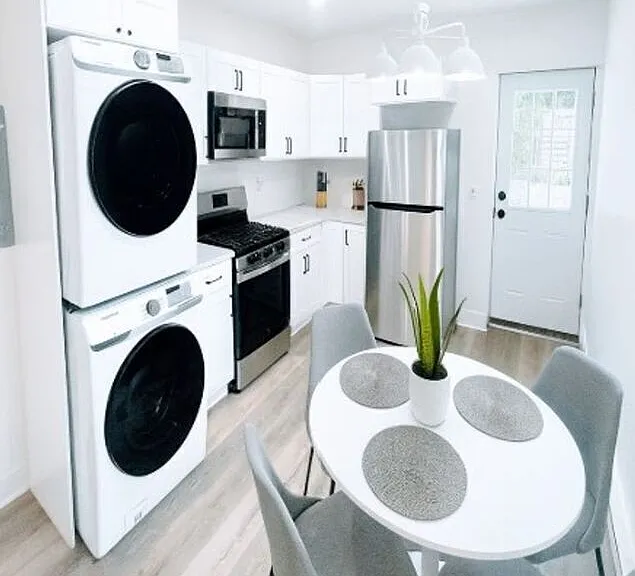 2810 N Marvine St #A — Photo 2