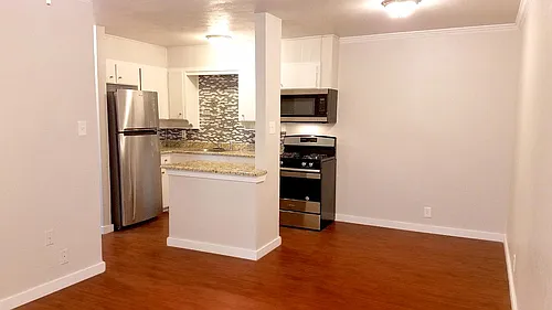 2505 Louise St Photo 1