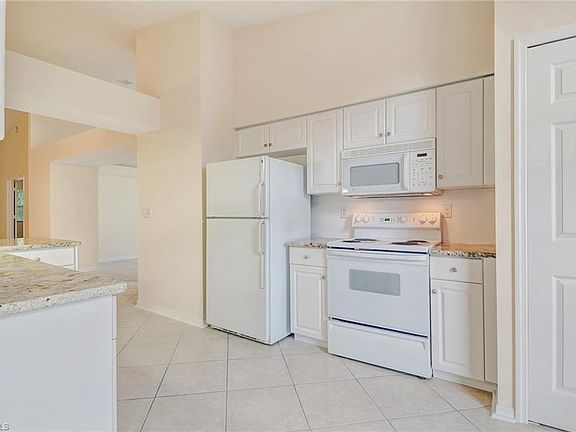 5th image of 28720 Diamond Dr Unit 205