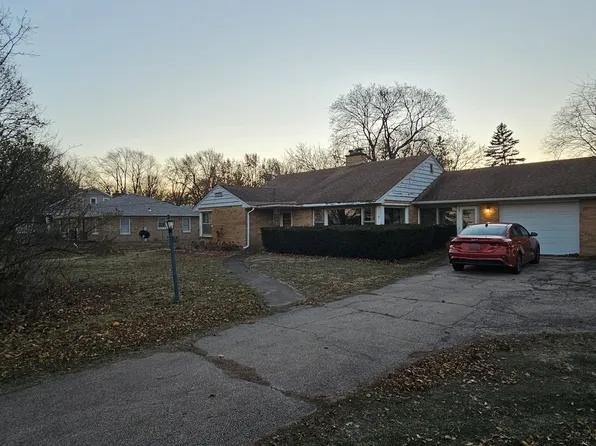 1254 N Randall Rd, Aurora, IL 60506