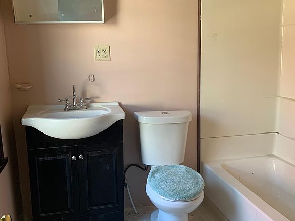 3rd image of 36 Park Ave #1