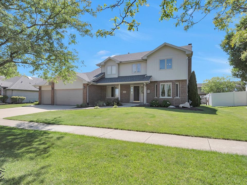 1st image of 8408 Hollybrook Ln