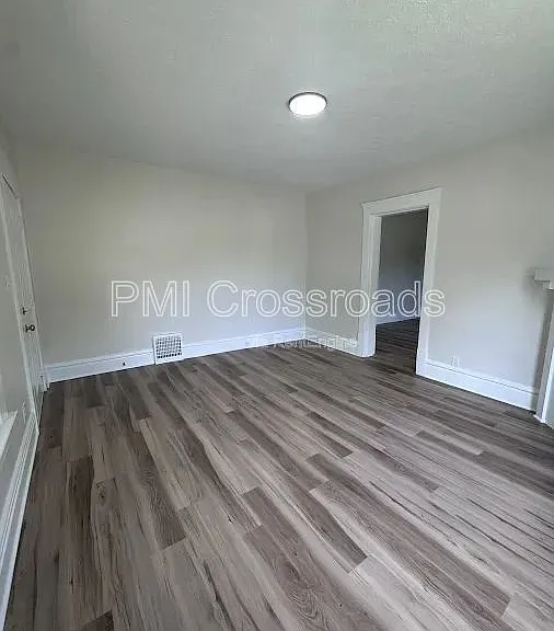 470 Sumner St #1 — Photo 13