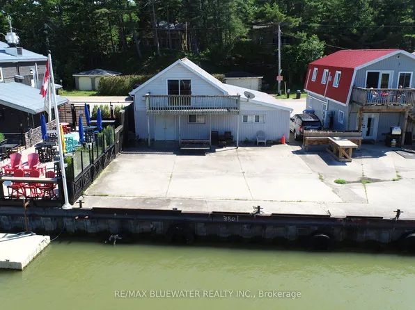 75 River Rd, Lambton Shores, ON N0M 1T0