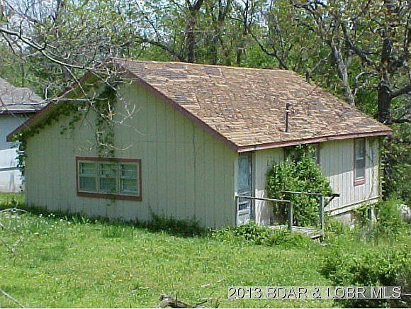 2nd image of 152 Hickory St