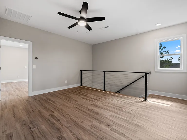 215 Summer Breeze Dr — Photo 22