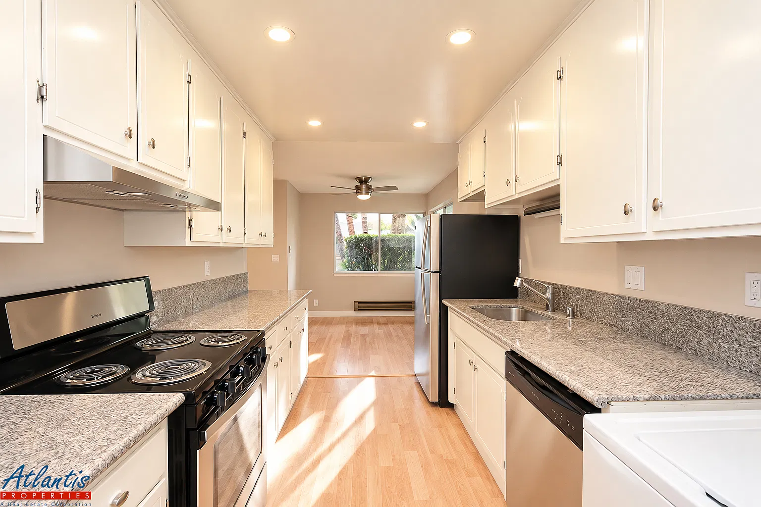 2 bed, 1050 sqft, $3,695 — Photo 4