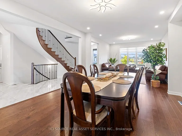 733 Coast Cir — Photo 7