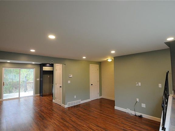 2nd image of 69 Woodlands