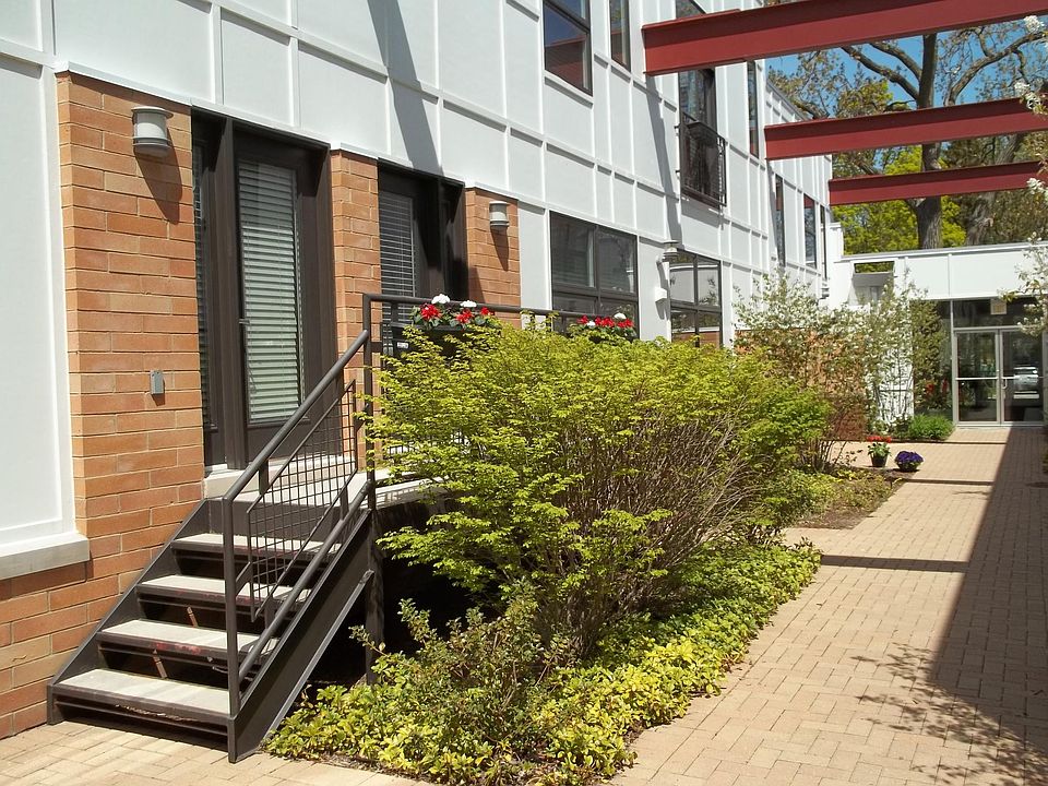 1st image of 2100 Greenwood St #104