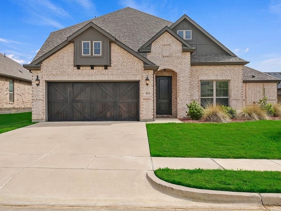 1st image of 3020 Capital Hill Dr