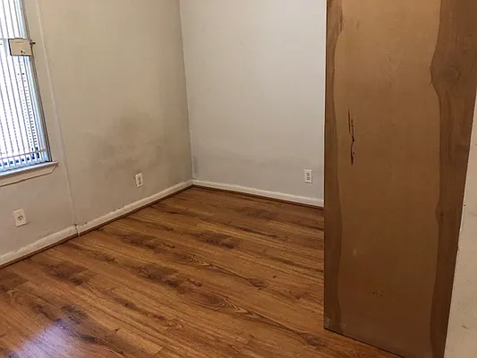 Rented by Alexiou Realty | media 18