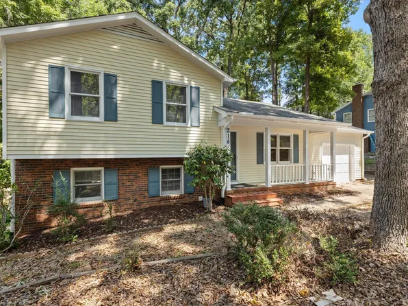 216 Trillingham Ln, Cary, NC 27513