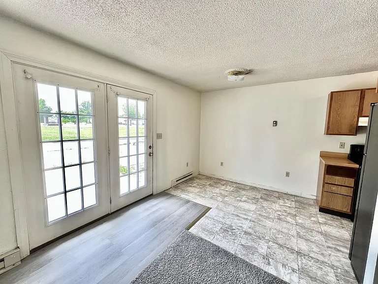 709 E Woodland St #6 — Photo 7