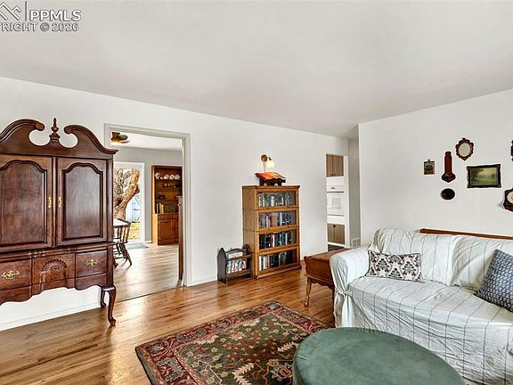 5th image of 1610 N Chelton Rd