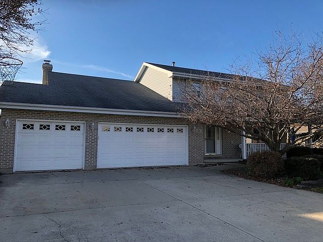 1st image of 21 Brittany Dr