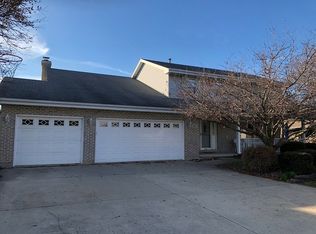 21 Brittany Dr, New Lenox, IL 60451