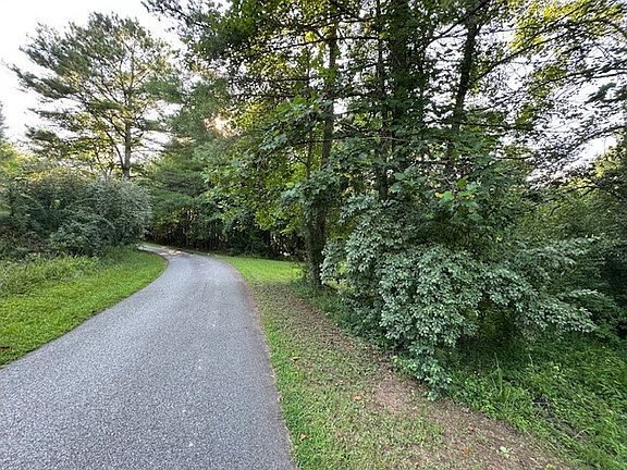 2nd image of 1 Newberry Dr