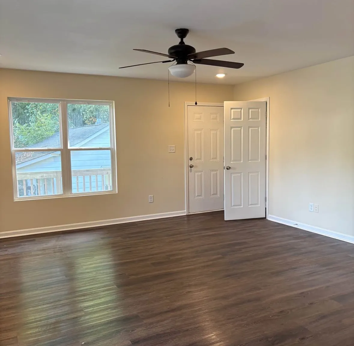 3 bed, 1300 sqft, $1,500 — Photo 3