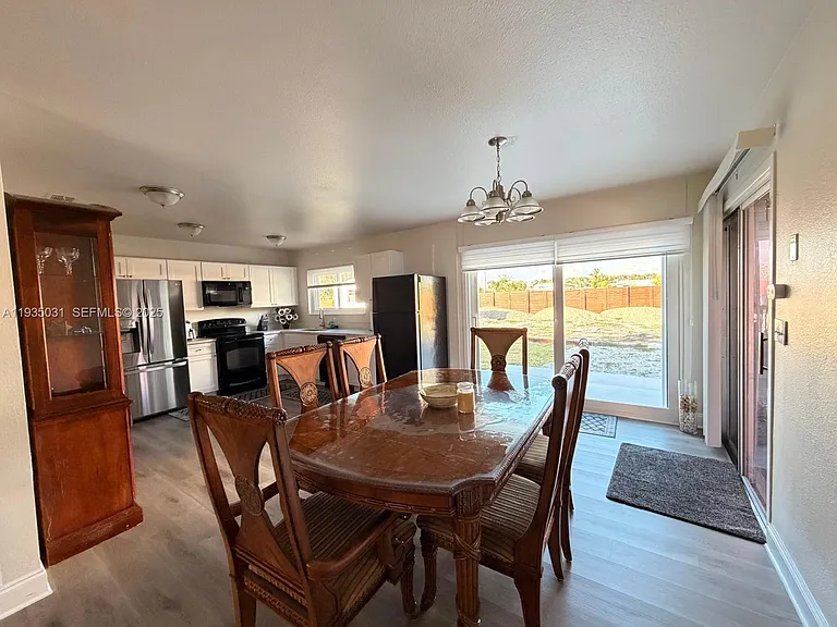 5474 Kenwood Dr — Photo 10
