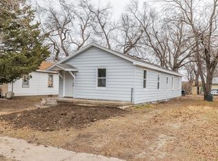 832 N 12th St, Salina, KS 67401