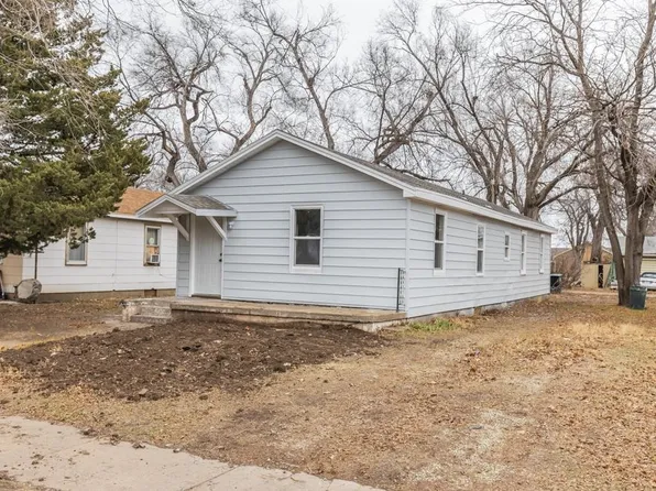 832 N 12th St, Salina, KS 67401