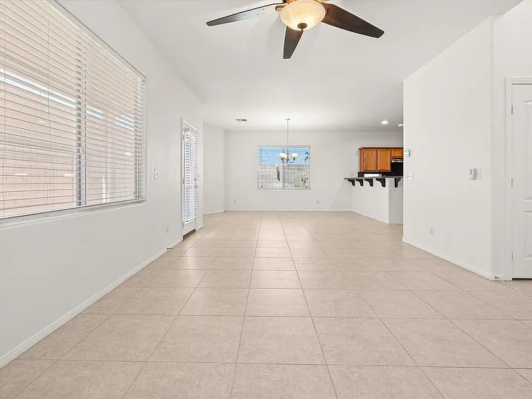 5185 Silent Valley Ave — Photo 4