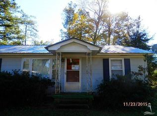 66 Evergreen School Rd, Evergreen, NC 28438