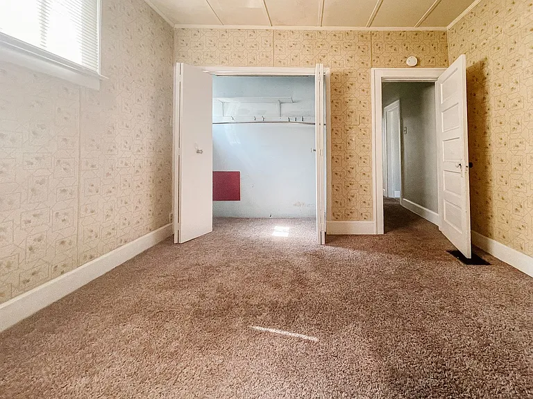 1220 W 1st St — Photo 7