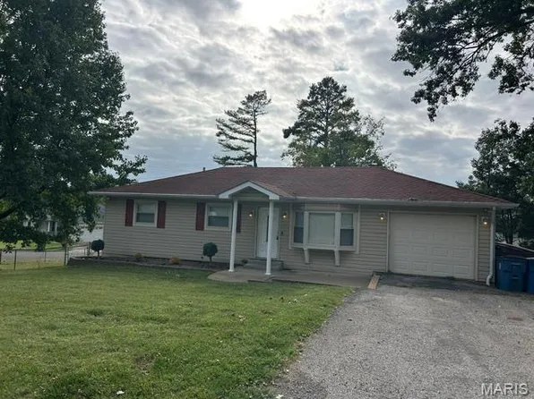 4345 Ringer Rd, Saint Louis, MO 63129