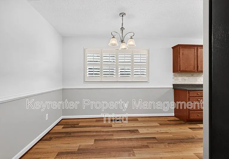 9415 Glen Cross Dr — Photo 11