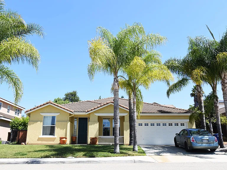 1707 Cortez Ave — Photo 1