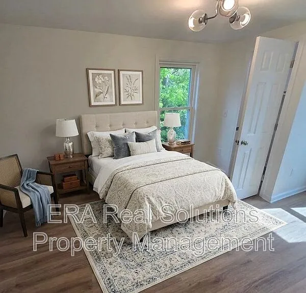 1536 E Weber Rd — Photo 4