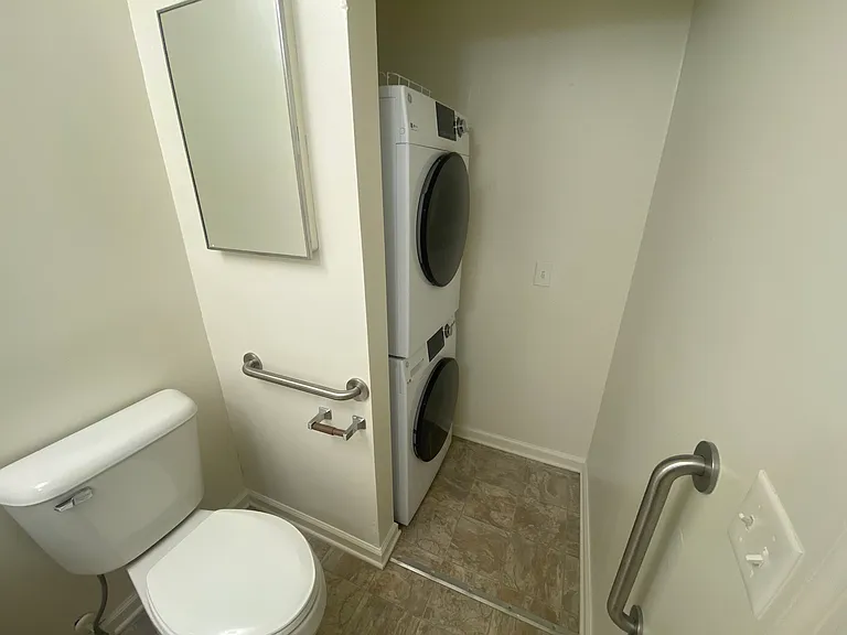 Princeton Circle West Apartments — Photo 61