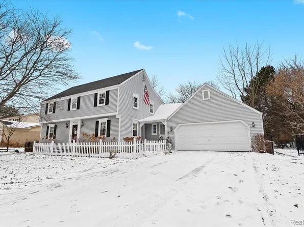 45524 Woodleigh Way, Plymouth, MI 48170