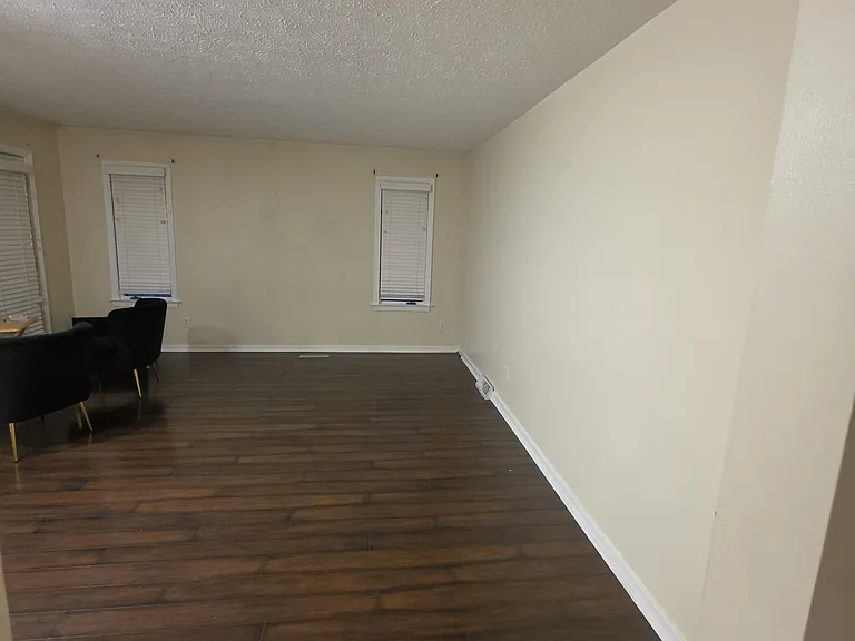Willow Creek Dr SE — Photo 10