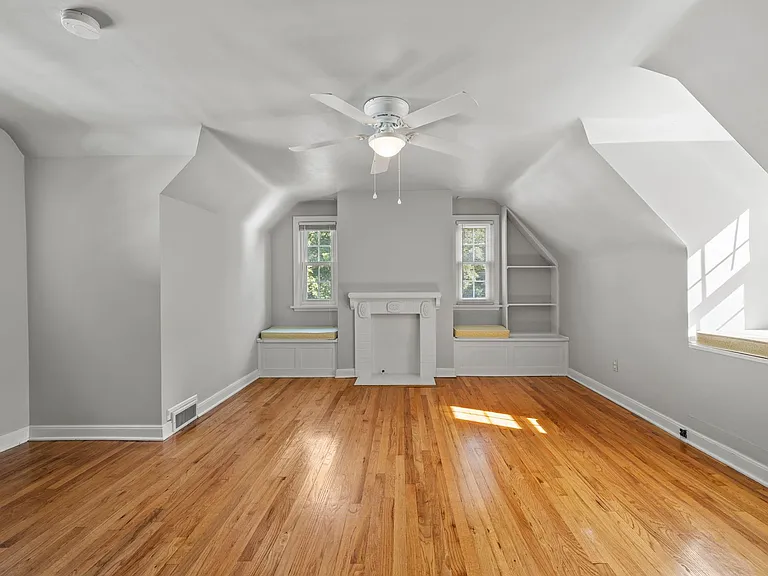 181 Amazon Pl — Photo 27